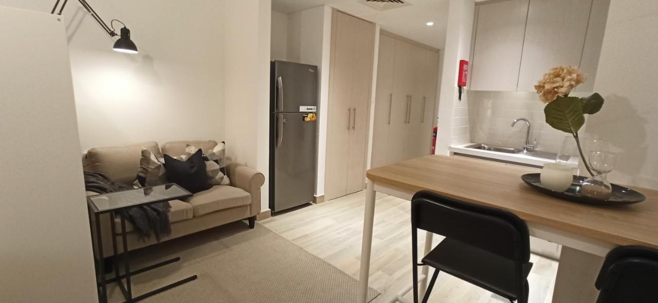 Water's Edge Yas Island Apartment Abu Dhabi